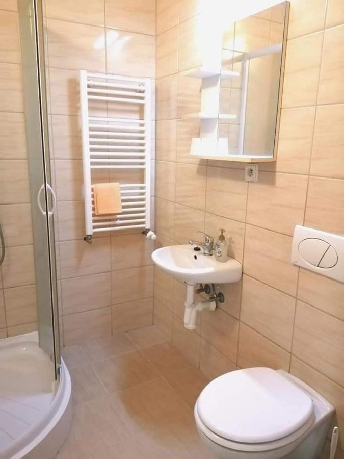 Lesni Restaurace Harrachovka Hotel Tábor Kültér fotó